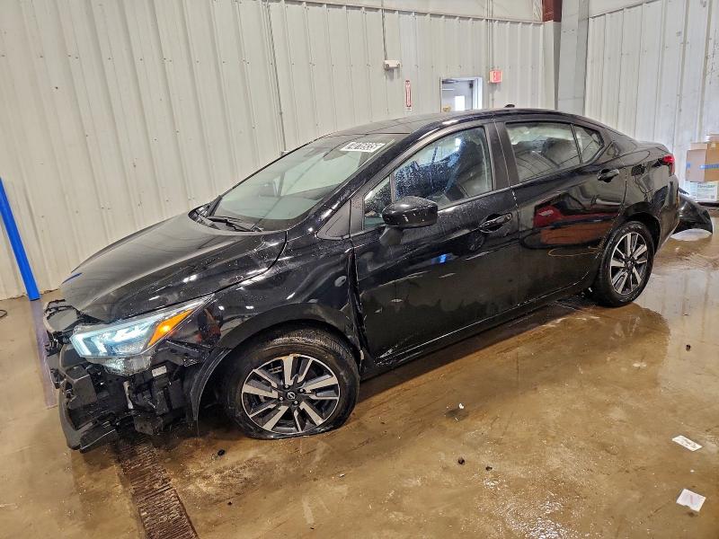 Фото 1 - NISSAN VERSA