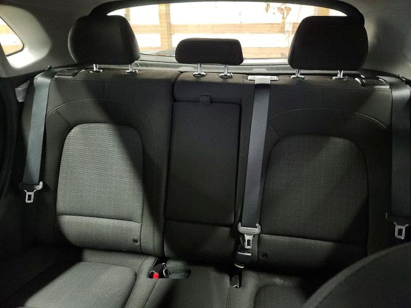 Фото 10 - HYUNDAI KONA