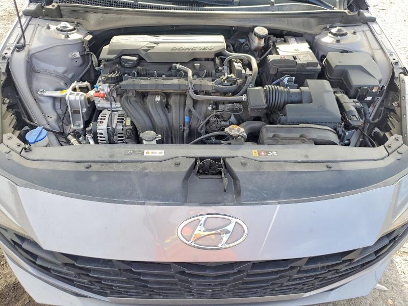 Фото 11 - HYUNDAI ELANTRA