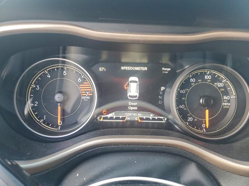 Фото 9 - JEEP GRAND CHER