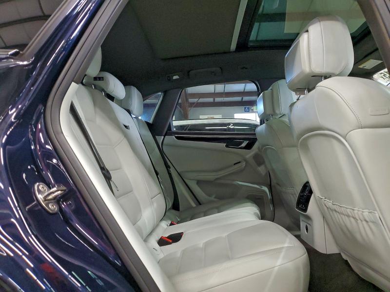 Фото 11 - PORSCHE MACAN