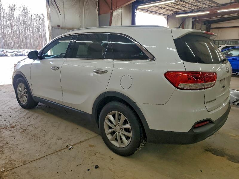 Фото 2 - KIA SORENTO