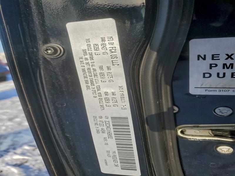 Фото 13 - CHRYSLER 300