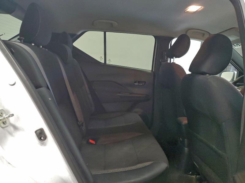 Фото 10 - NISSAN KICKS