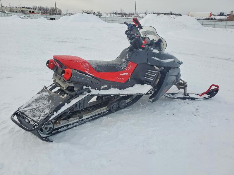 YAMAHA SNOWMOBILE 2003