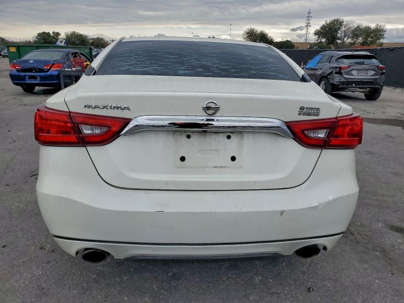 Фото 6 - NISSAN MAXIMA