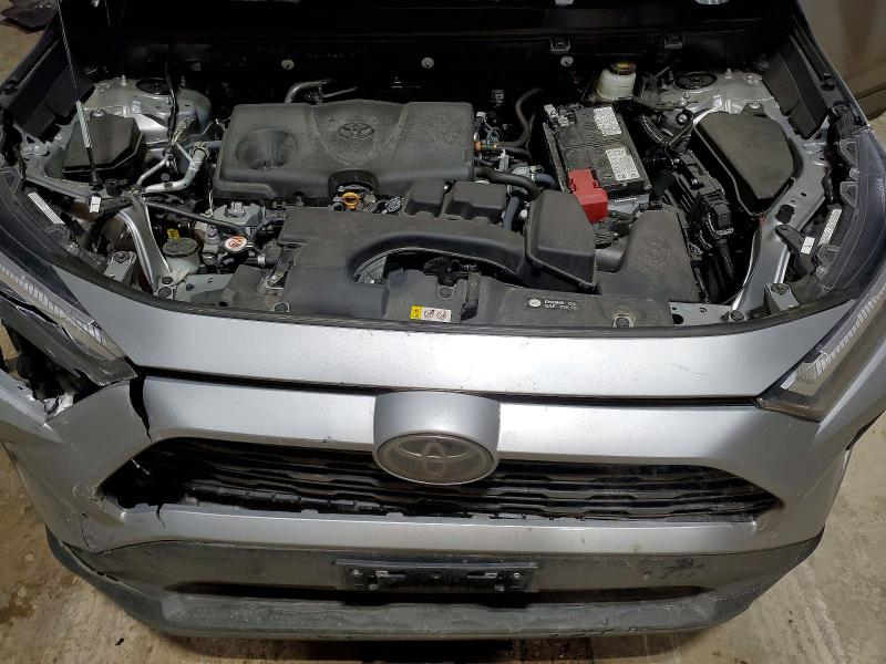 Фото 12 - TOYOTA RAV4