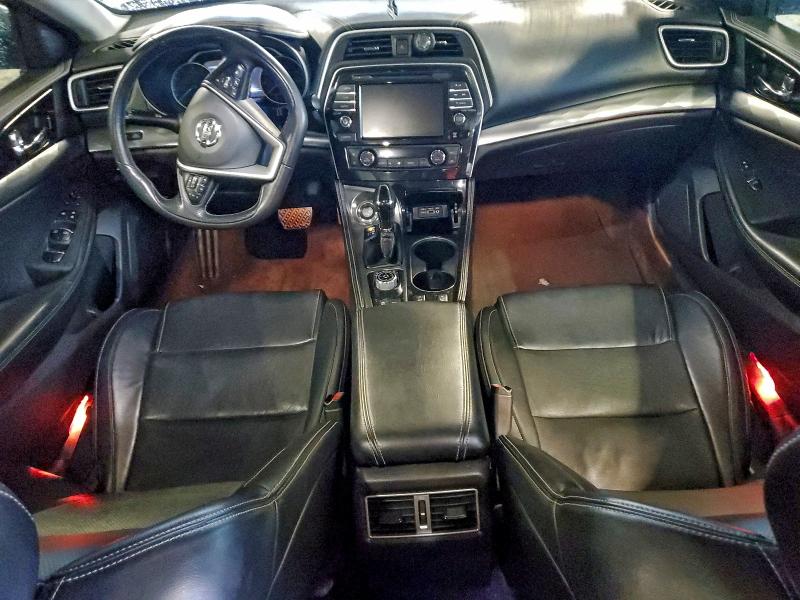 Фото 8 - NISSAN MAXIMA