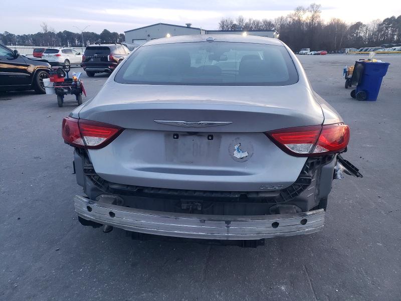 Фото 6 - CHRYSLER 200