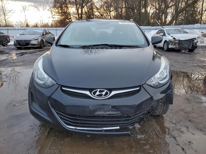 Фото 5 - HYUNDAI ELANTRA