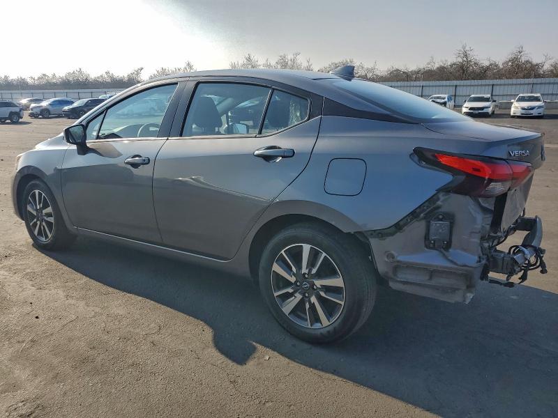 Фото 2 - NISSAN VERSA