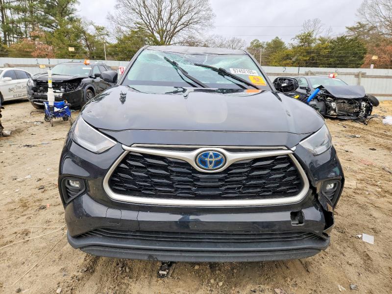 Фото 5 - TOYOTA HIGHLANDER