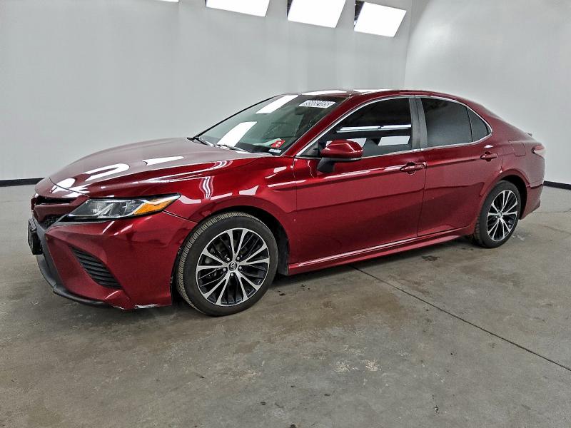 Фото 1 - TOYOTA CAMRY