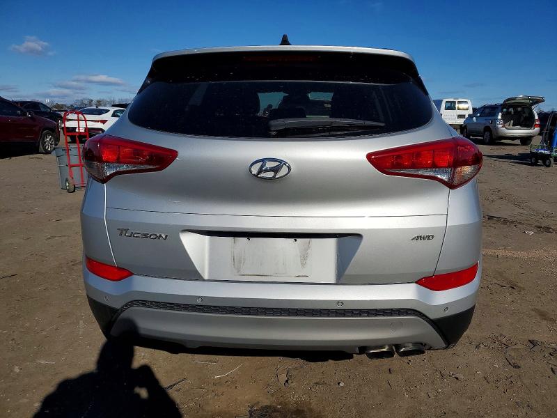 Фото 6 - HYUNDAI TUCSON