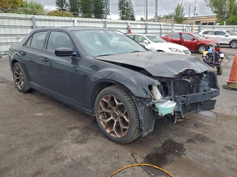 Фото 4 - CHRYSLER 300