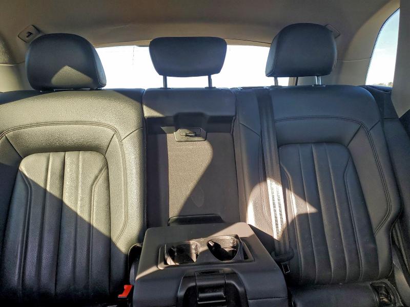 Фото 10 - AUDI Q5