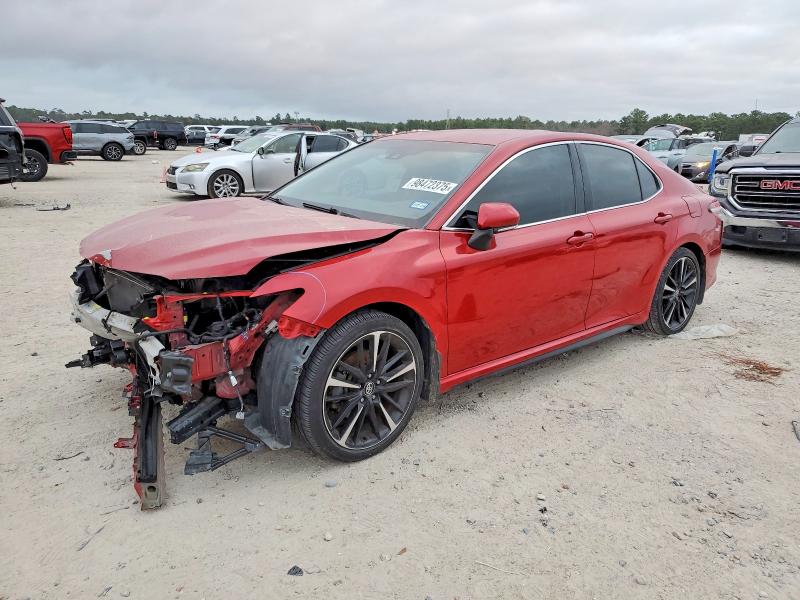 Фото 1 - TOYOTA CAMRY