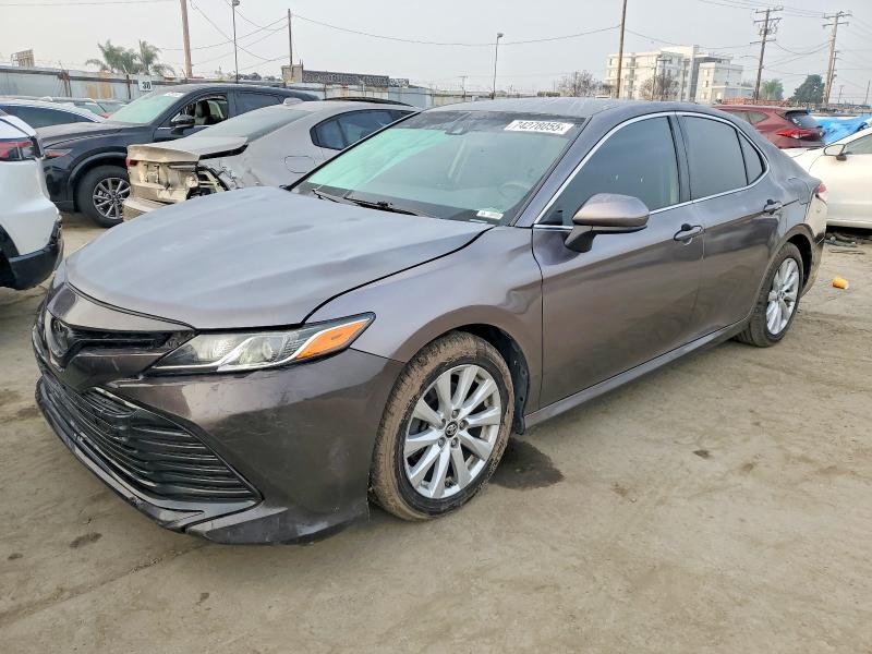 Фото 1 - TOYOTA CAMRY