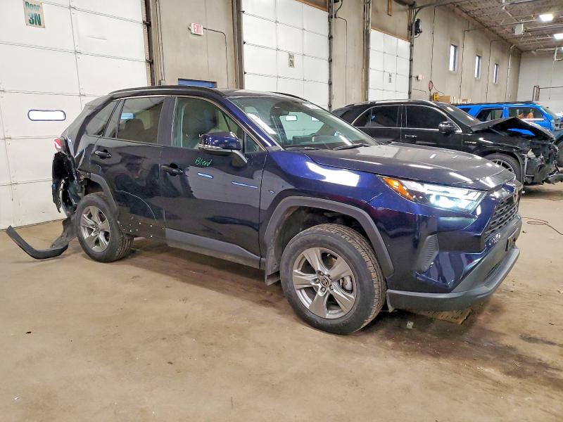 Фото 4 - TOYOTA RAV4