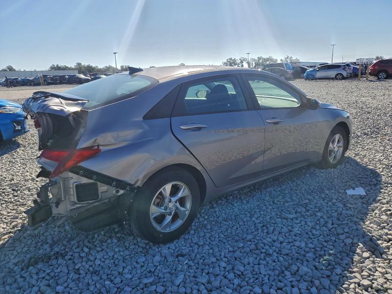 Фото 3 - HYUNDAI ELANTRA