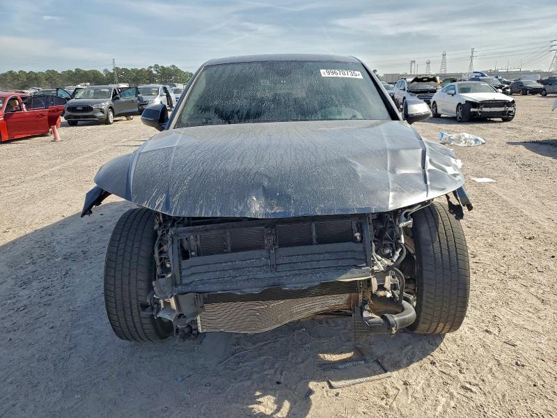 Фото 5 - AUDI Q5