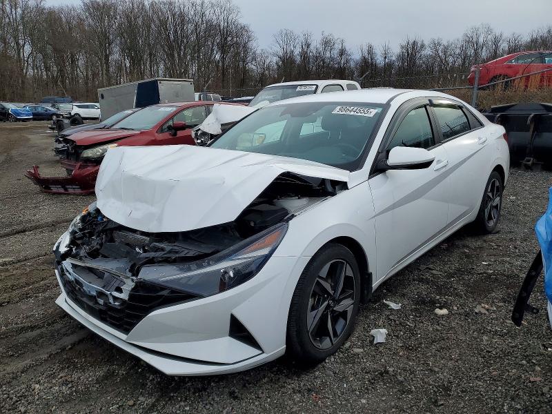 Фото 1 - HYUNDAI ELANTRA