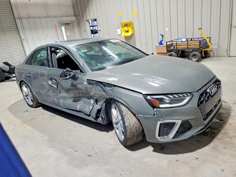 Фото 4 - AUDI A4