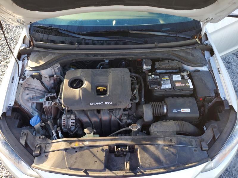 Фото 11 - HYUNDAI ELANTRA