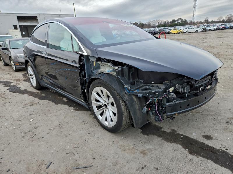 Фото 4 - TESLA MODEL X