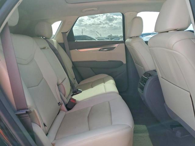 Фото 11 - CADILLAC XT5