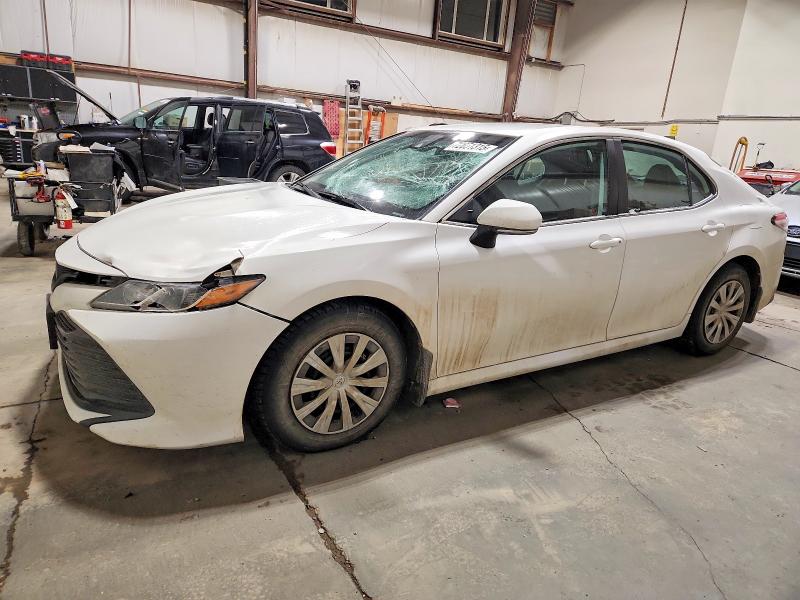 Фото 1 - TOYOTA CAMRY