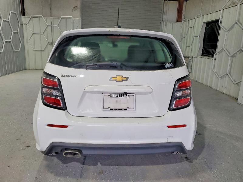 Фото 6 - CHEVROLET SONIC