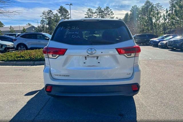 Фото 14 - TOYOTA HIGHLANDER