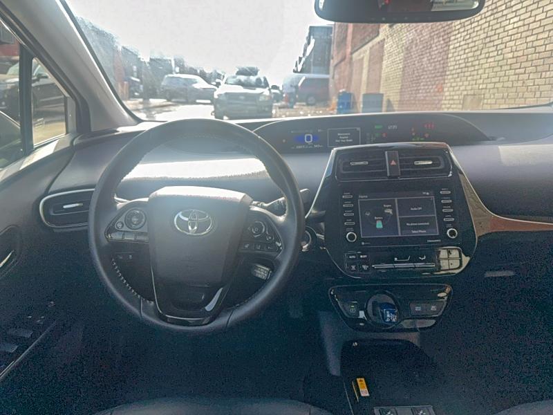 Фото 9 - TOYOTA PRIUS