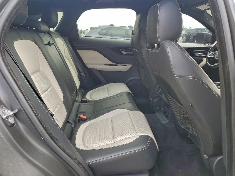 Фото 11 - JAGUAR F-PACE