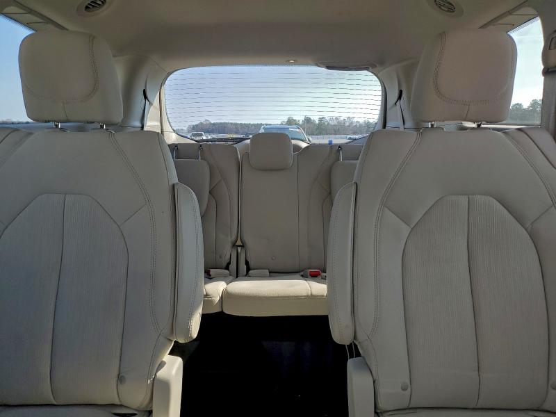 Фото 10 - CHRYSLER PACIFICA