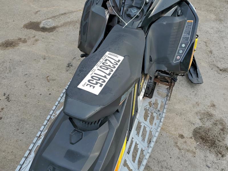 SKI-DOO SNOWMOBILE 2019