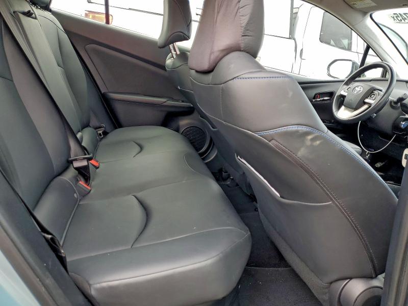 Фото 10 - TOYOTA PRIUS