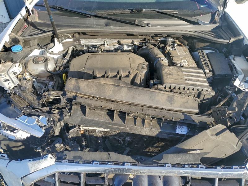 Фото 11 - AUDI Q3