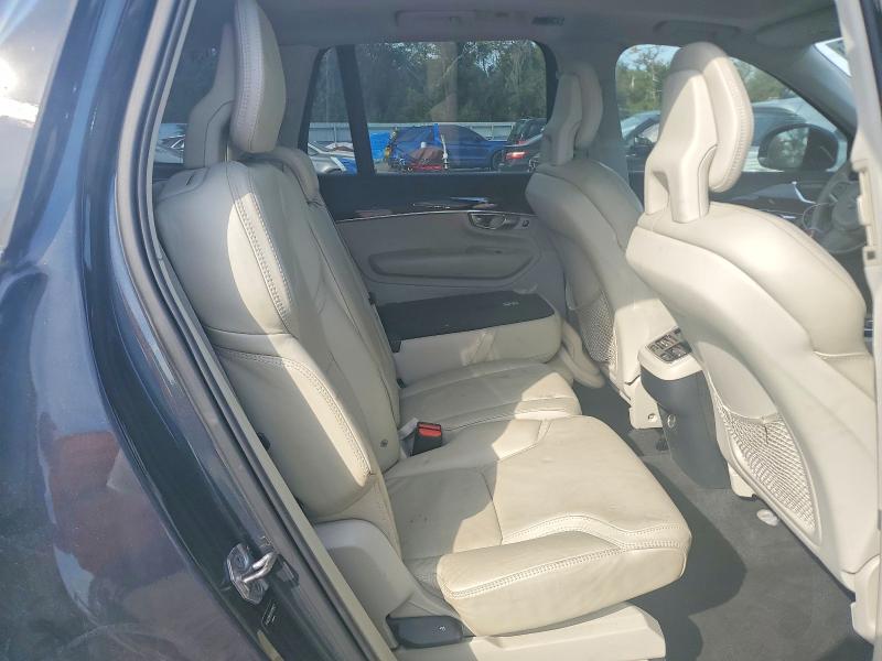 Фото 11 - VOLVO XC90