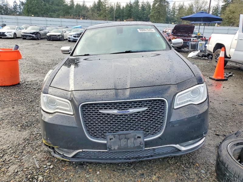 Фото 5 - CHRYSLER 300