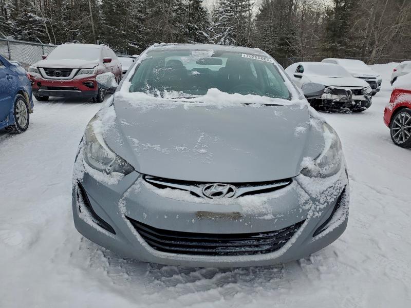 Фото 5 - HYUNDAI ELANTRA