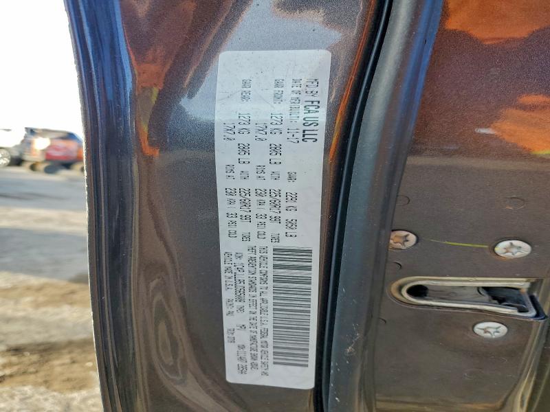 Фото 13 - JEEP GRAND CHER