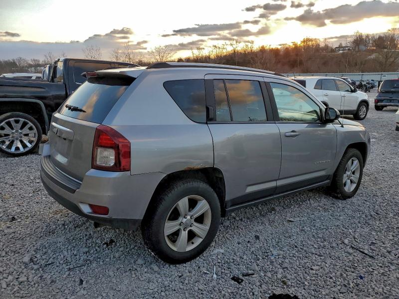 Фото 3 - JEEP COMPASS