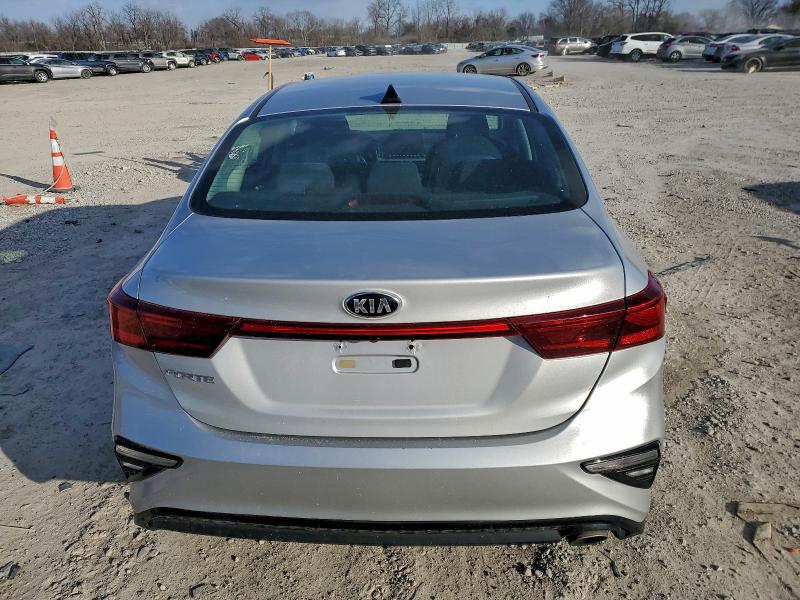 Фото 6 - KIA FORTE