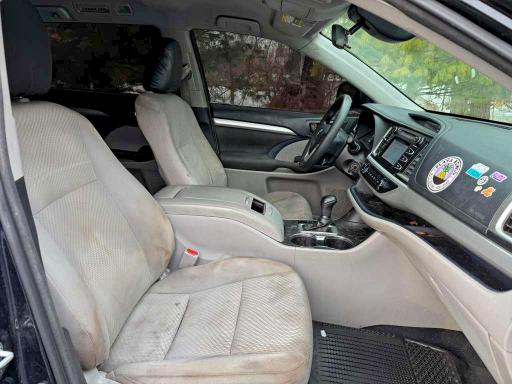 Фото 7 - TOYOTA HIGHLANDER