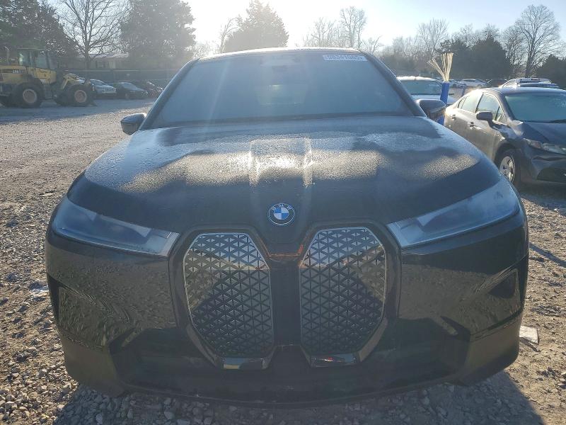 Фото 5 - BMW IX XDRIVE5