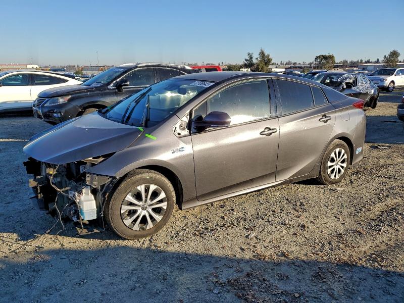 Фото 1 - TOYOTA PRIUS