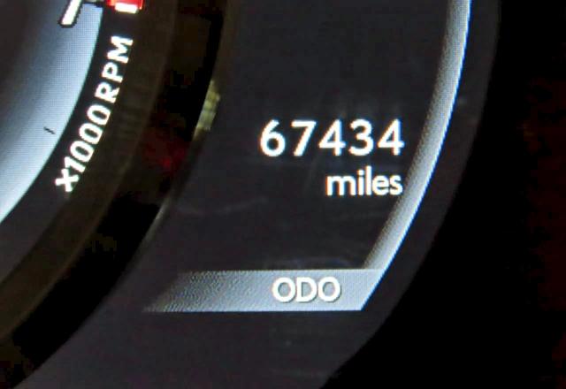 Фото 8 - LEXUS IS