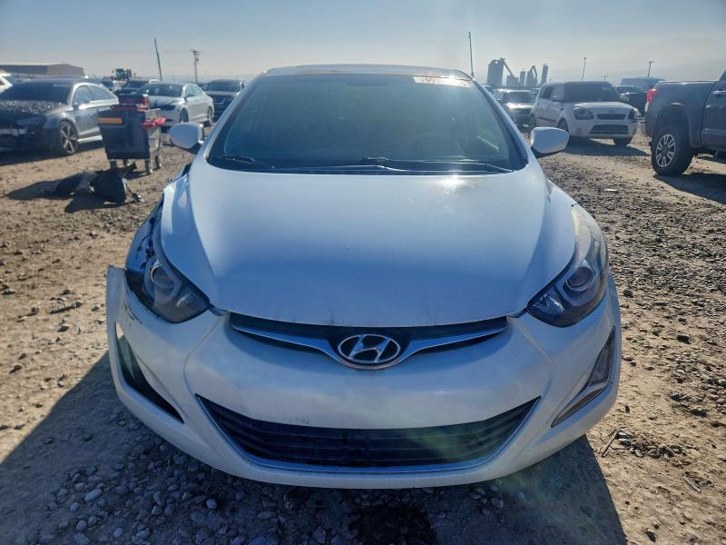 Фото 5 - HYUNDAI ELANTRA